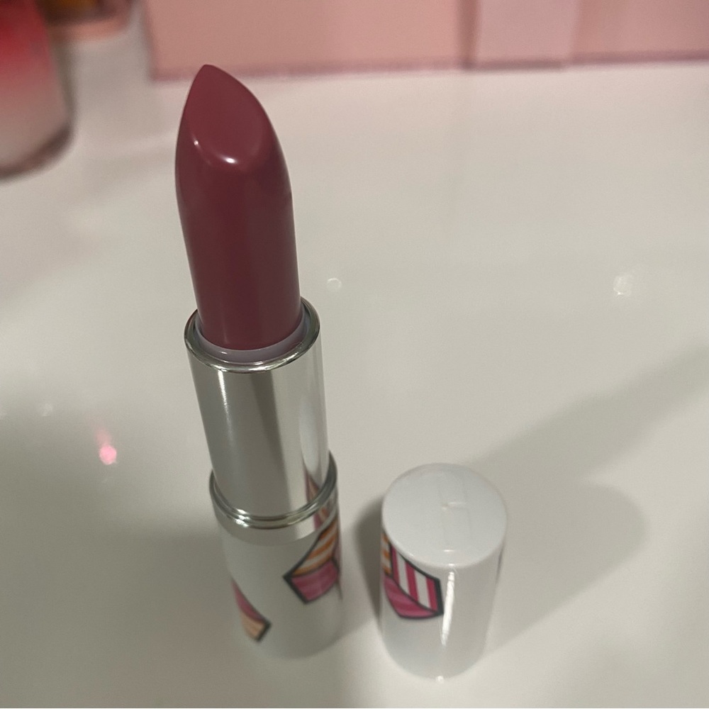 Clinique Pop Lip Colour + Primer Lipstick Shade 14 Plum Pop